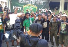 FBB Tuntut Saleh dan Cholid Mundur dari Persebaya bonek
