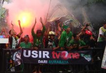 Digeruduk Ribuan Bonek, TV One Meminta Maaf bonek