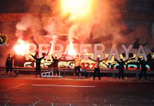 Lagu: Persebaya Kau Tak Kan Sendirian