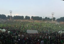 Laga Para Legenda Persebaya Berubah Jadi Ajang Reuni Bonek dengan Stadion Tambaksari