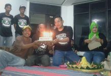 Ultah Bonek Revolution, Undang Anak Yatim di Mess Karanggayam