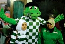 Jojo Ikut Sholawatan Bersama Bonek