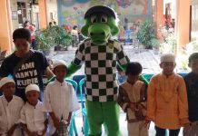 Jojo Temani Anak-Anak Bawah Jembatan Dupak Jalani Sunatan Massal