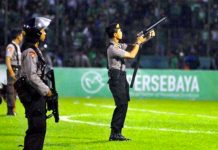 On This Day: Bonek Tewas Terinjak-Injak Akibat Panik Menghindari Gas Air Mata Aparat