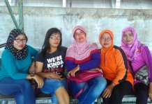 Mama-Mama Pemain Persebaya U16 Yang Selalu Hadir di Tribun