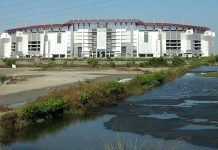 Kemewahan Semu Stadion Gelora Bung Tomo