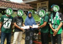 Bonek Jabodetabek Serahkan Donasi ke Posko Garut