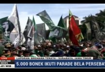 Parade Bela Persebaya Diikuti Ribuan Bonek