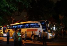 440 Bonek Berangkat ke Bandung Menggunakan Bus