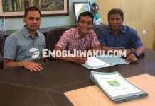 Teruskan Jejak Sang Ayah, Rachmat Irianto Resmi Berbaju Persebaya