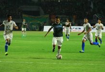 Demam Panggung, Persebaya Hanya Menang Tipis