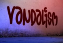 Masih Ada Vandalisme, Bonek Minta Maaf dan Janji Bersihkan