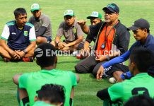 Tak Ada Alasan Manajemen Mempertahankan Iwan Setiawan