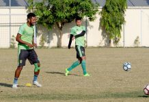 Peran Fandry Imbiri Mengawal Lini Belakang Persebaya