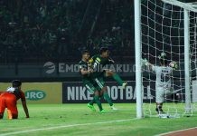 Penantian 6 Tahun, Bonek Haus Gol Kamu!
