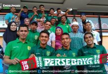 Keluarga Pemain dari Luar Pulau Hadir Semangati Persebaya