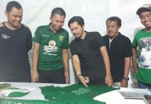 Mampir ke Booth PSP di Bonek Fair, Azrul Teringat Masa Kecil