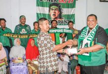 Bonek SKJ 27 Berkunjung ke Panti Werdha