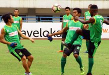 Latihan Persebaya di GBLA