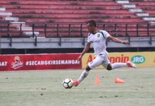 Dipanggil Timnas, Irfan Jaya Ingin Berikan yang Terbaik