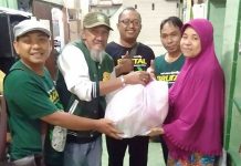 Bonek Brutal Buka Bersama dan Santuni Anak Yatim