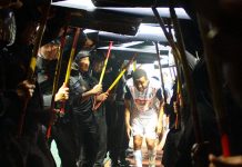 Mempertanyakan Bonek Tribun Super Fans yang Mudah Lempar Botol