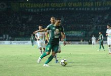 Persebaya Akui Babak Pertama Kurang Tenang