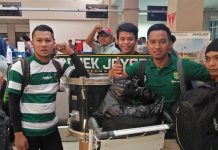 Rombongan Bonek Papua Bertolak ke Serui