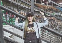 Egie Wahyuni, Bonita Nyentrik Berambut Hijau