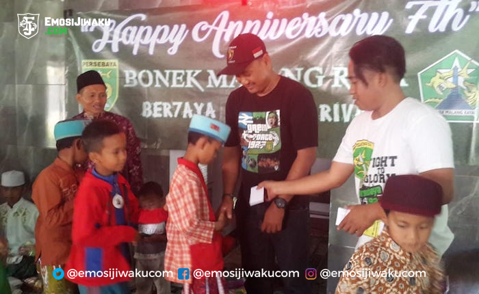 Anniversary ke-7, Bonek Malang Raya Berbagi Kebahagiaan di 