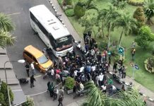 Bonek Cegat Bus Pemain Persebaya, Alfredo dan Abud Menghilang