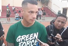 Raphael Maitimo Masih Absen Lawan Mitra Kukar