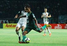 Persebaya Bermain Monoton dan Miskin Fantasi