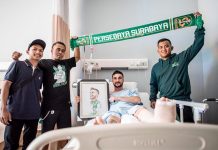 Perwakilan Bonek Kunjungi Robertino Pugliara