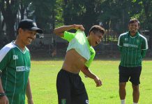 Pesan Djanur untuk Pemain Persebaya Jelang Berangkat ke Malang