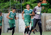 Tampil Kurang Tajam, Pelatih Persebaya Beri Motivasi Irfan Jaya