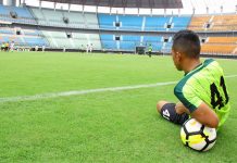 Pernah Bermain Sebagai Striker, Irfan Jaya Siap Ubah Posisi