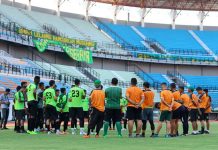 Persebaya Datang, Bergembiralah di Stadion GBT!