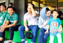 Dear Bonek, Kalian Sukses Bikin Emil Dardak dan Arumi Bachsin Kagum!