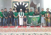 Bonek Jayapura Kunjungi Pondok Pesantren