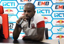 Greg Nwokolo Penasaran Tampil di Stadion Gelora Bung Tomo