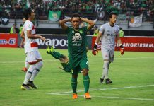 Masih Yakin Dengan Kualitas Tim, Djanur Belum Akan Mundur Dari Persebaya