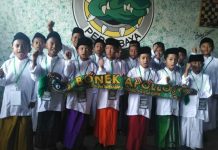 Bonek Apollo Adakan Khitanan Massal