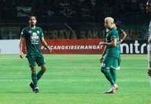 Kali Pertama Main di GBT, Aryn Williams Takjub Atmosfer Bonek