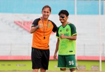 Pikal Coba Kacamata Bajak Laut Ketika Latihan, Untuk Apa?