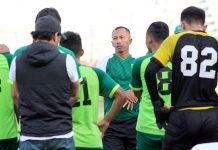Pikal Izin Jadi Wali Nikah, Uston Nawawi Pimpin Latihan Persebaya