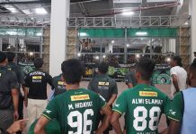 Usai Cetak Gol, Da Silva Berlari Hampiri Bonek dari Balik Pintu Stadion Da Silva Berlari Hampiri Bonek