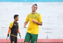 Dapat Kritik Tajam dari Bonek, Dutra: Biasa Saja, Saya Tetap Profesional