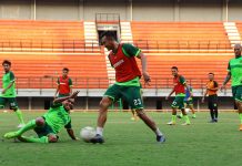 Bau Sampah GBT Dianggap Tak Mengganggu Pemain Persebaya