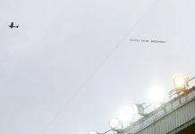 Aksi-Aksi Suporter Luar Saat Protes Manajemen Klub